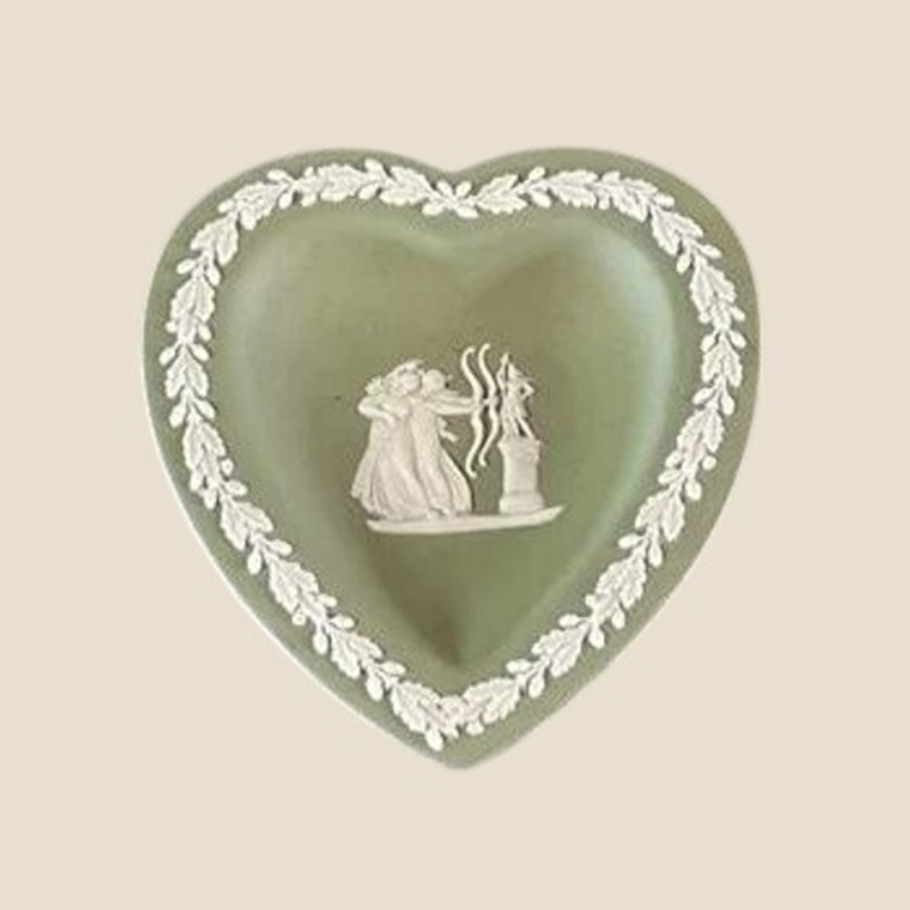 Wedgwood Sage Green Jasperware Heart Trinket Dish England Oak Leaf Border